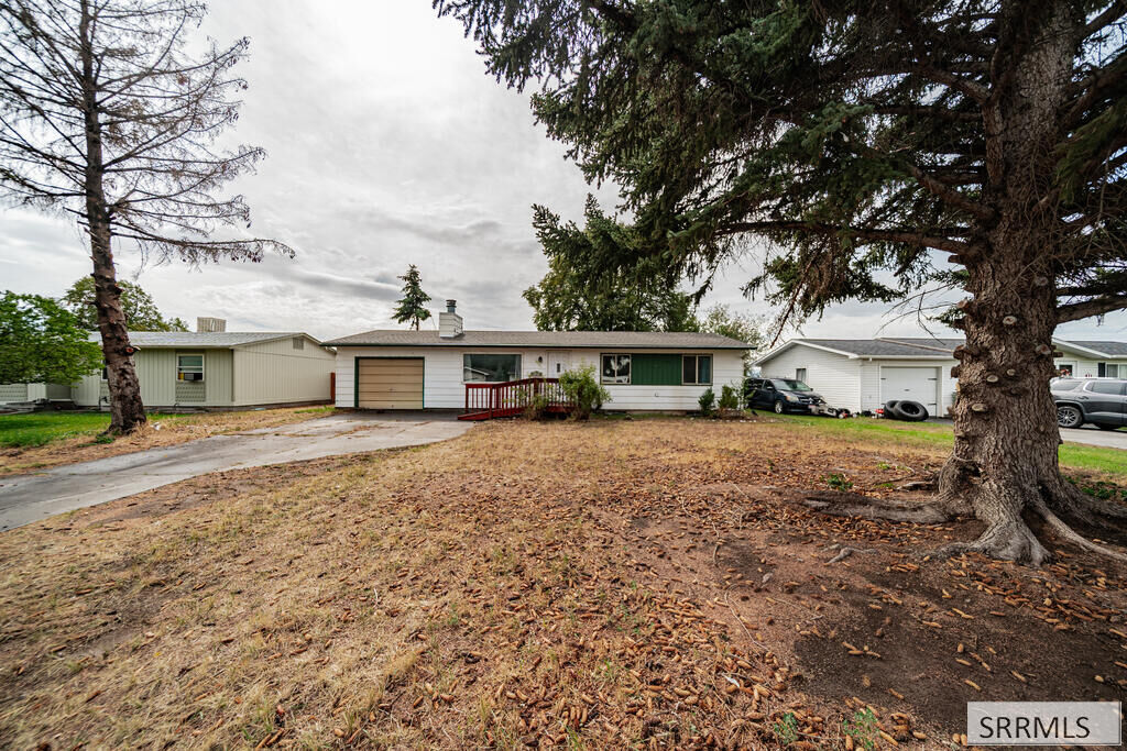 Property Photo:  2418 Stace Circle  ID 83401 