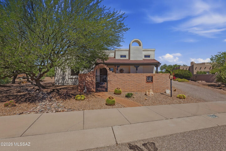 Property Photo:  1158 W Camino Monte Cristo  AZ 85614 