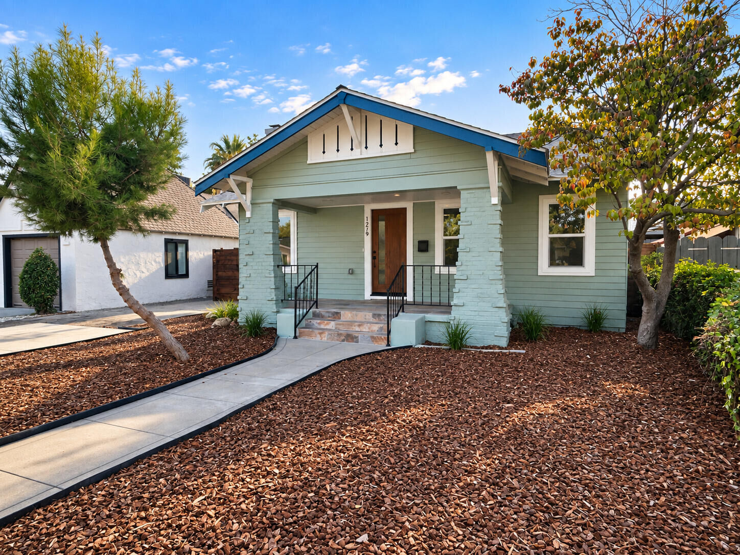 Property Photo: 1279 N Roosevelt Avenue CA 93728