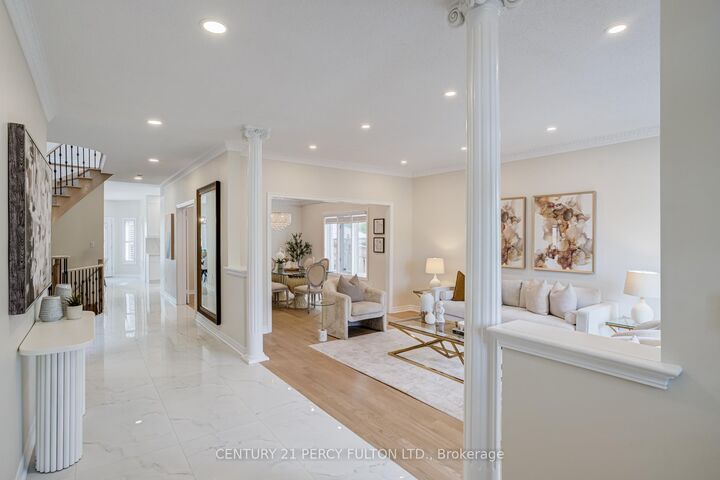 Property Photo:  118 Village Gate Drive  ON L6C 1W5 