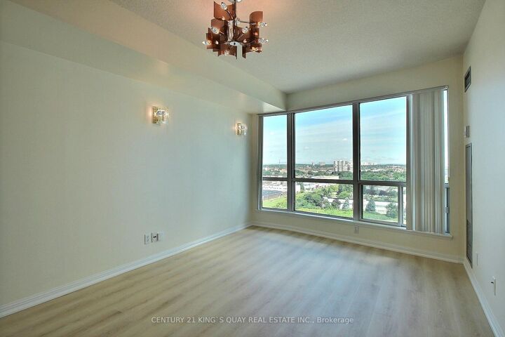 Photo de la propriété: 8 Lee Centre Drive 1701 ON M1H 3H8