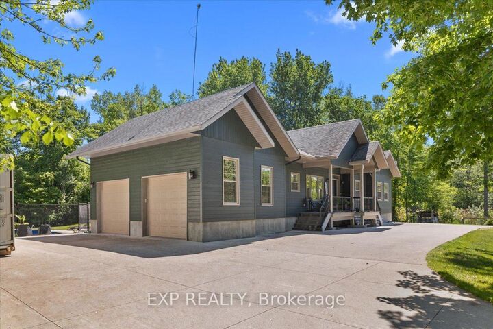 Property Photo:  72 Darcys Way  ON K0G 1J0 