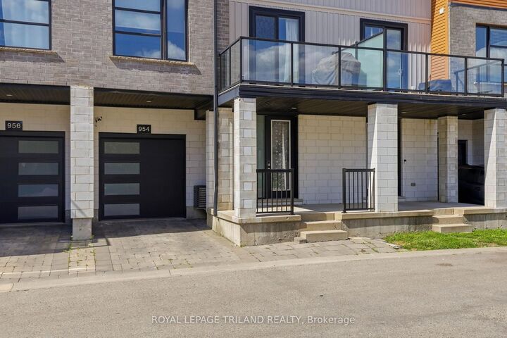 Property Photo:  954 West Village Square  ON N6H 0J7 