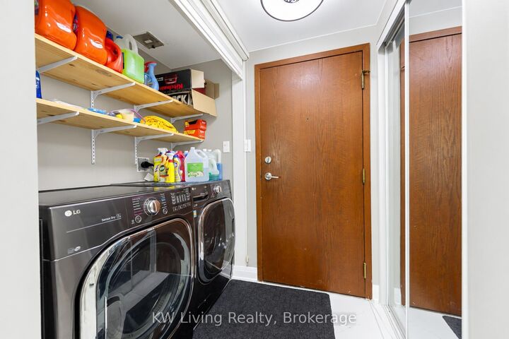 Property Photo:  10 Yonge Street 1702  ON M5E 1R4 