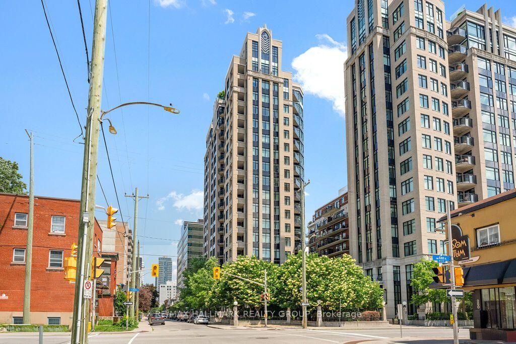 Property Photo:  235 Kent Street 1113  ON K2P 1Z9 