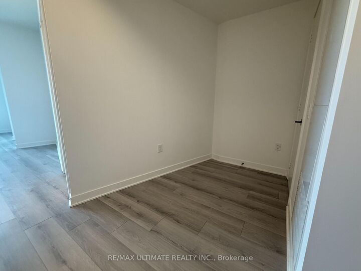 Property Photo:  1185 Dupont Street 419  ON M6H 0G5 