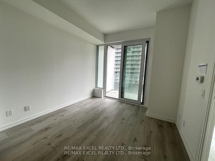 Property Photo:  7890 Jane Street 1211  ON L4K 2M7 