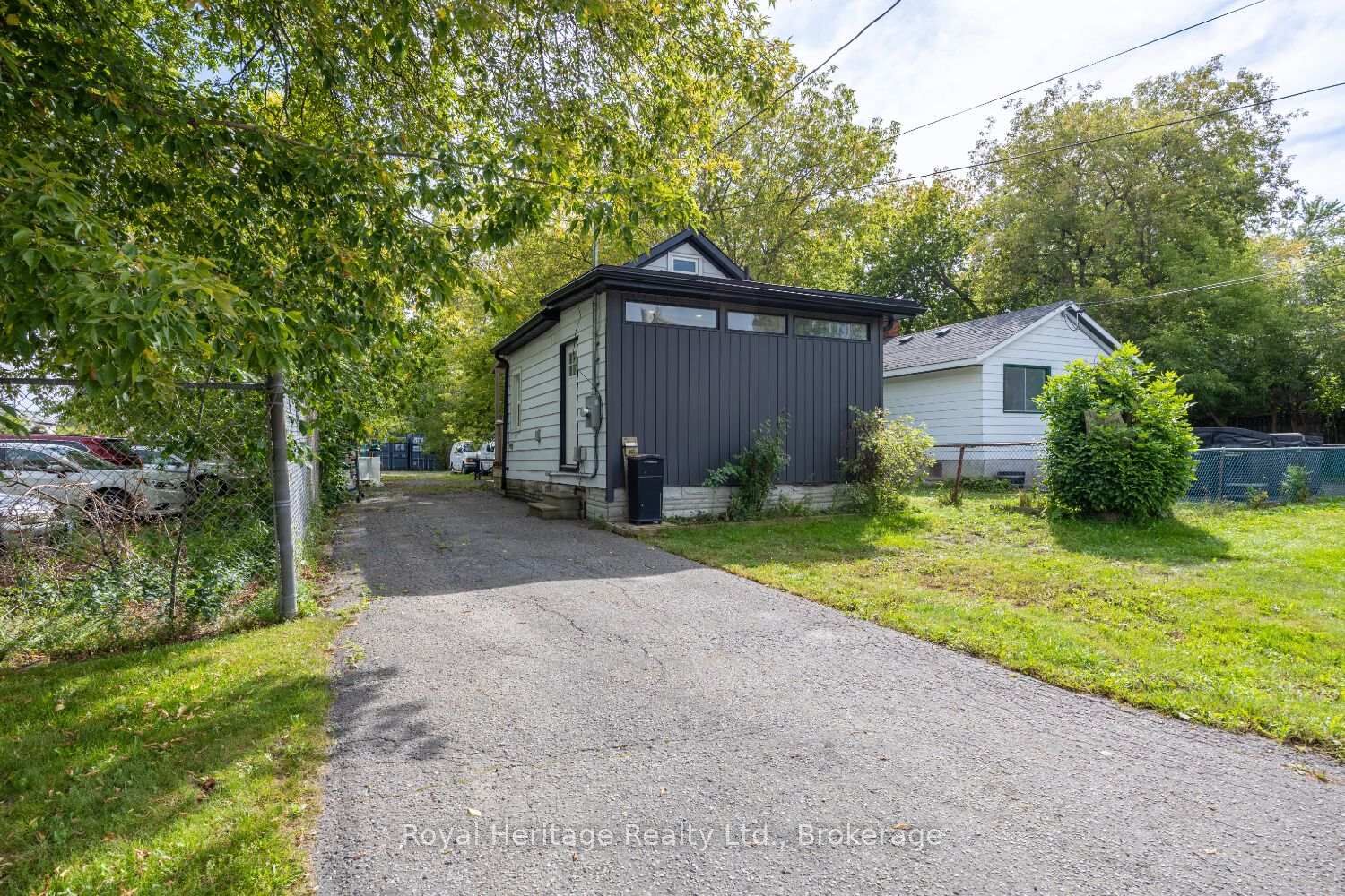 Property Photo:  203 Valencia Road  ON L1J 1P2 