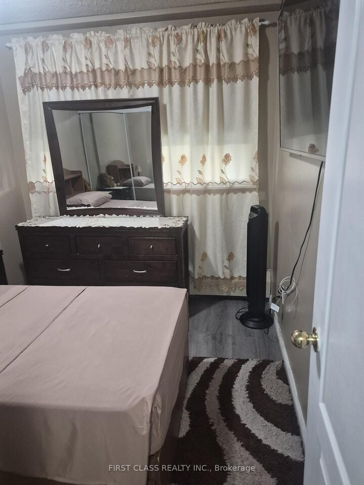 Property Photo:  4673 Jane Street 515  ON M3N 2L1 