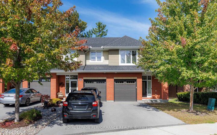 Property Photo: 342 Kilspindie Ridge ON K2J 6A4
