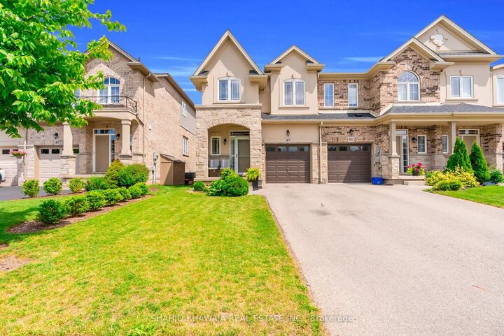 Property Photo:  49 Candlewood Court  ON L8J 0C4 