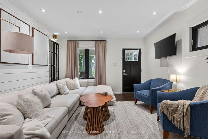 Property Photo:  43 Helena Avenue  ON M6G 2H3 