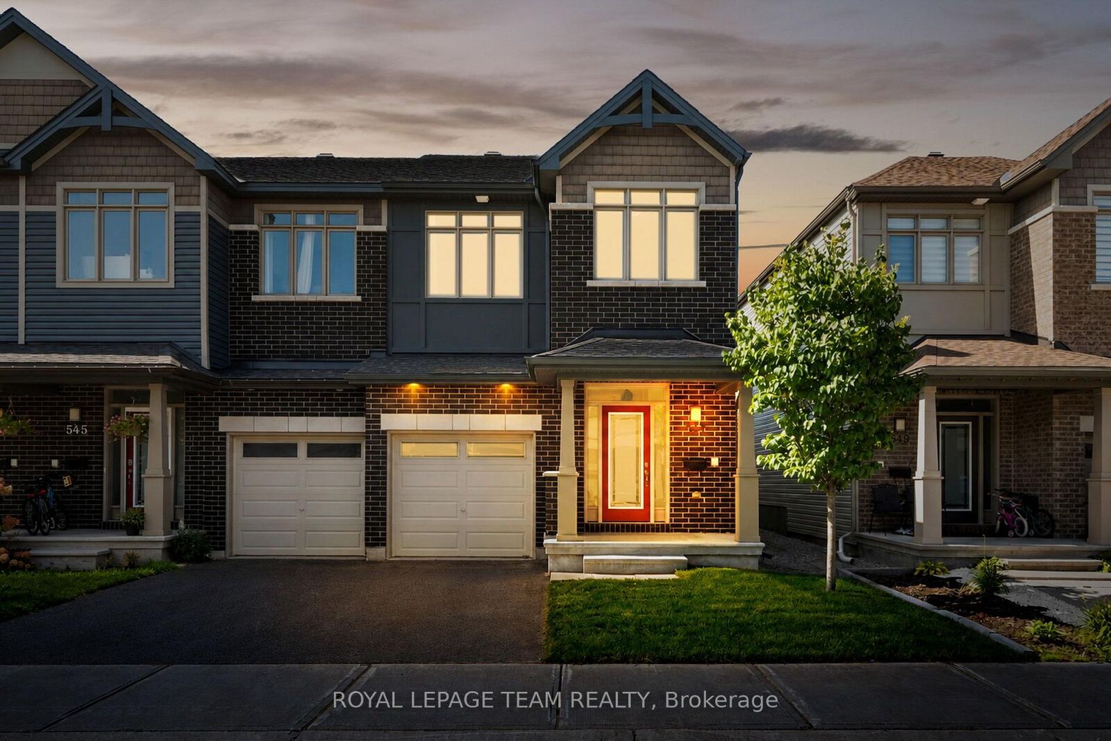 Property Photo:  547 Rioja Street  ON K2S 0H8 