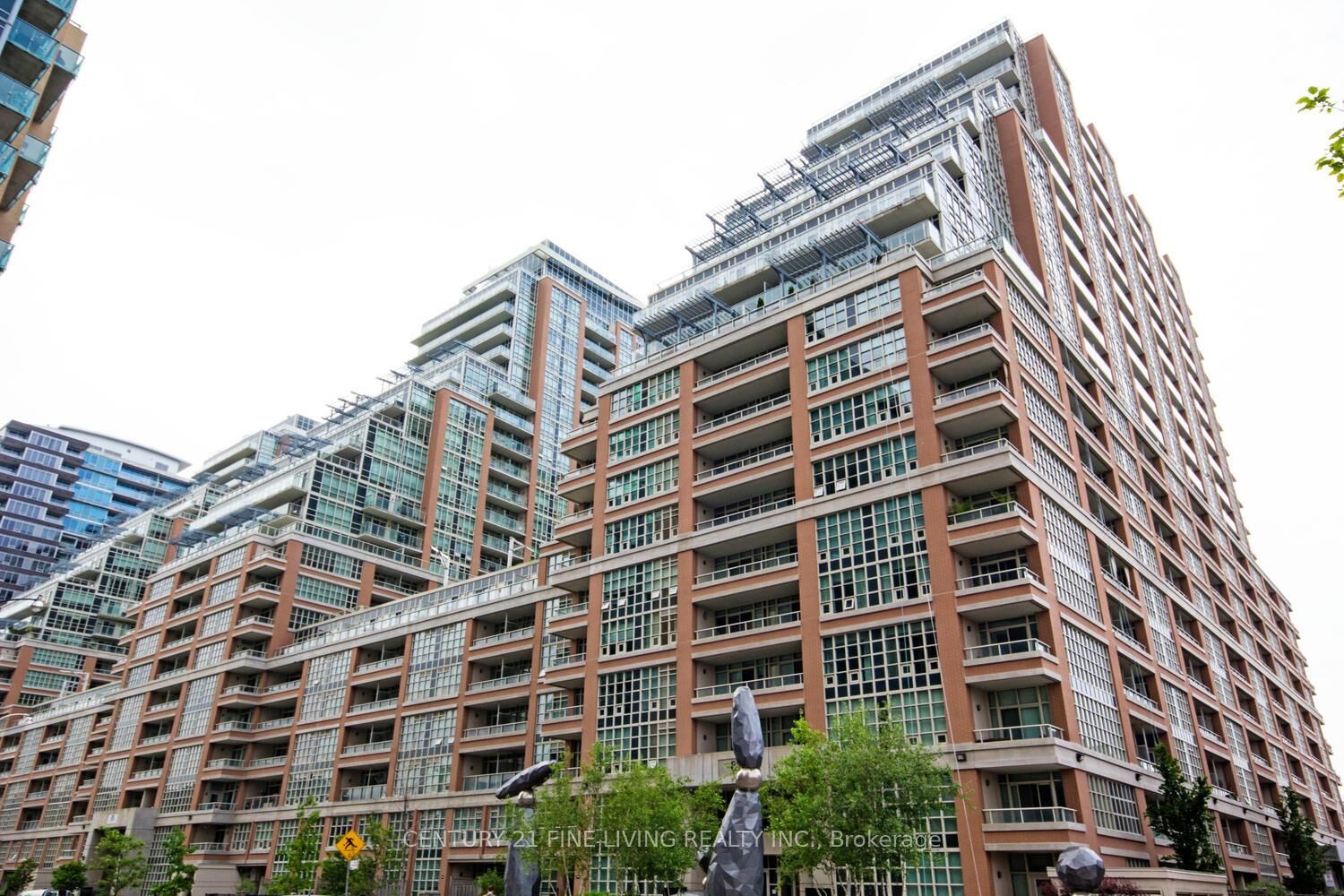 Property Photo:  85 East Liberty Street 426  ON M6K 3R4 