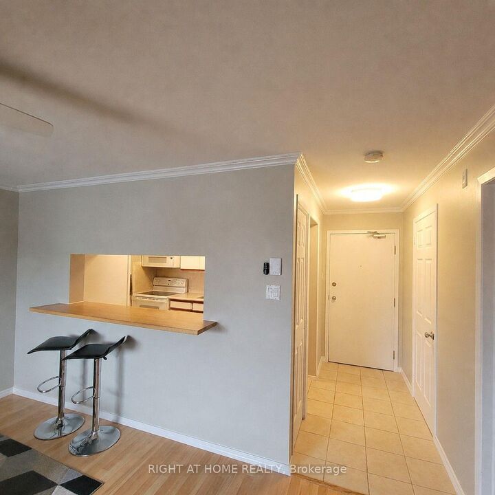 Property Photo: 260 Brittany Drive 414 ON K1K 4M2