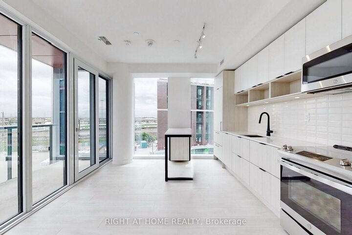Property Photo:  180 Mill Street S546  ON M5A 0V6 