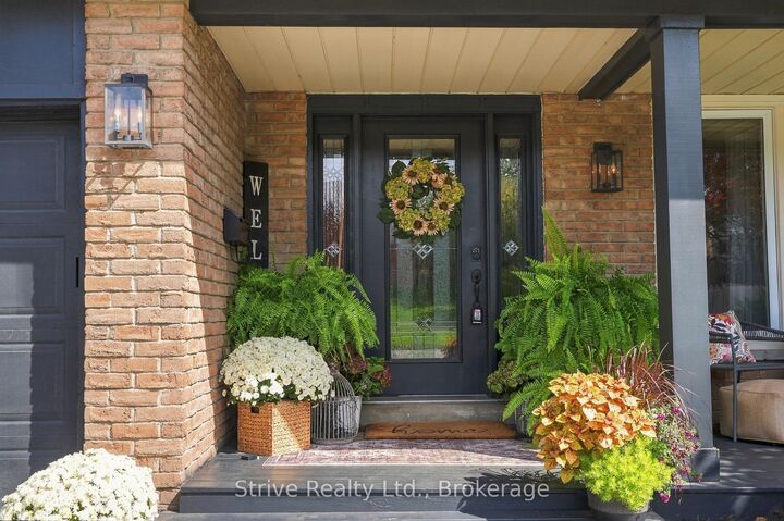 Property Photo: 73 Rhonda Boulevard ON L1C 3W3