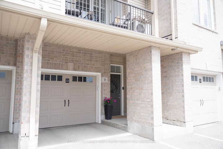 Property Photo:  1430 Gord Vinson Avenue 33  ON L1E 0J6 