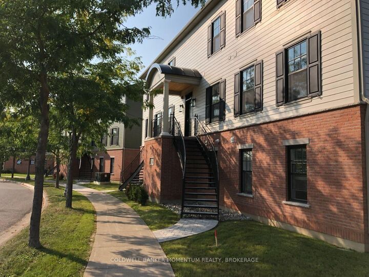 Property Photo:  120 Garrison Village Drive 101  ON L0S 1J0 
