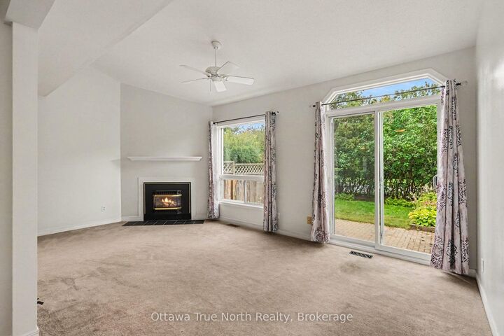 Property Photo:  19 Kalbrook Street  ON K2T 1A8 