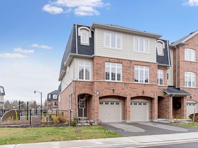 Property Photo:  1133 Haig Boulevard E 7  ON L5E 2M6 