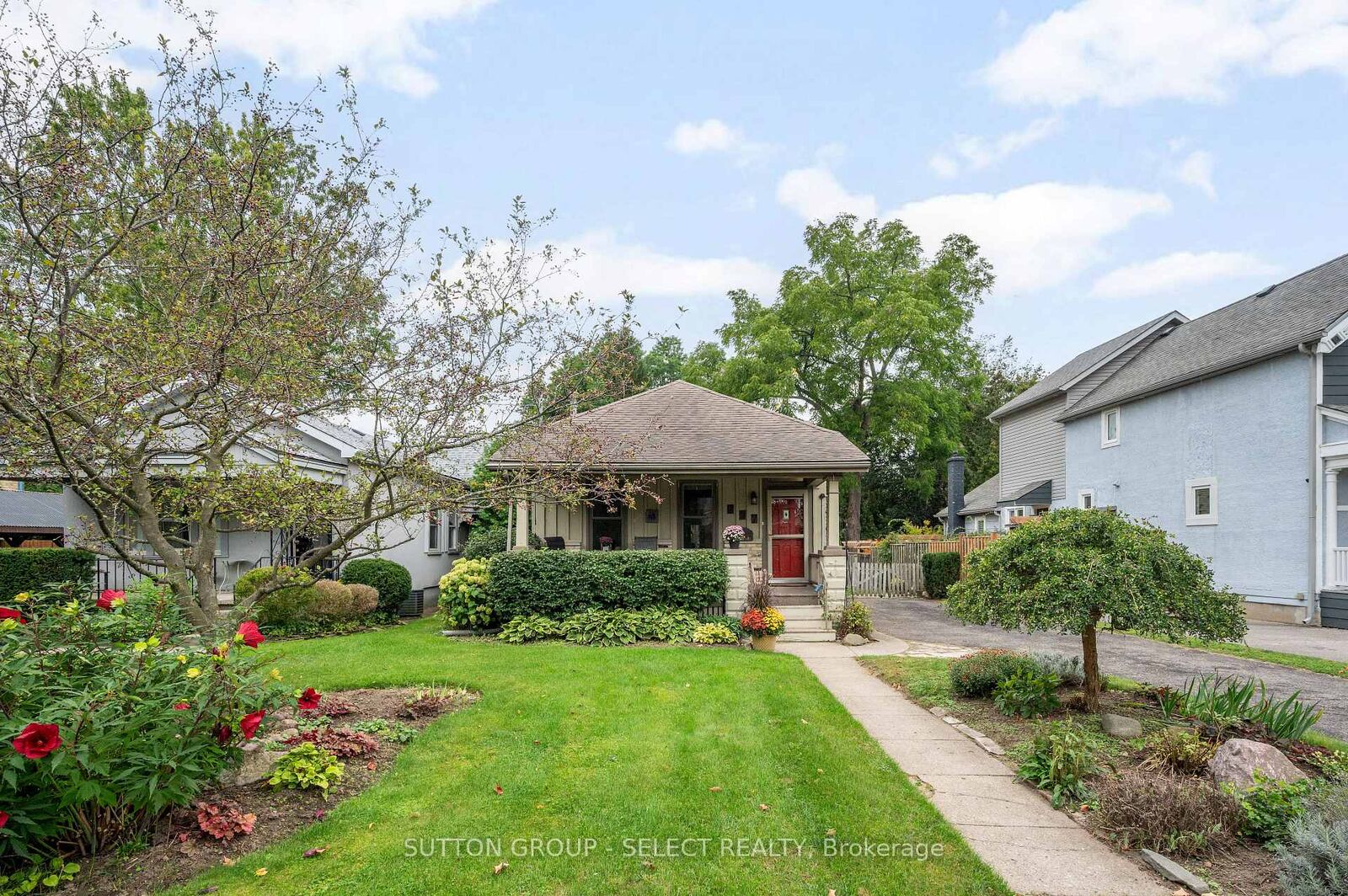 Property Photo:  797 Colborne Street  ON N6A 3Z8 