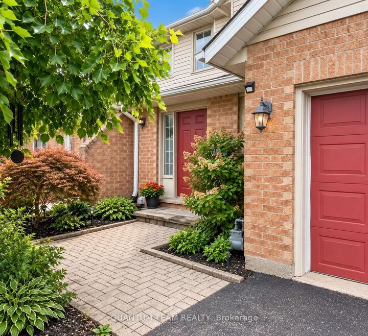 Property Photo:  54 Westland Street  ON L2S 3W8 