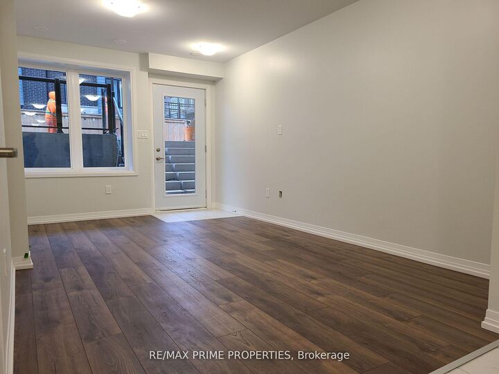 Property Photo:  1145 Journeyman Lane 119  ON L5J 0B5 
