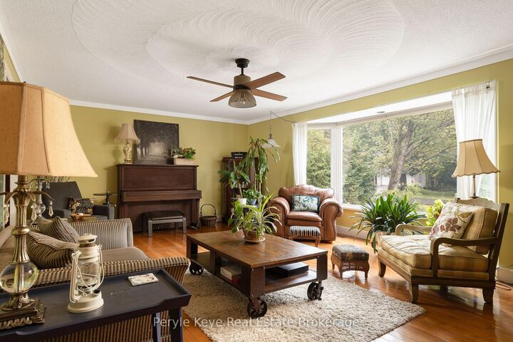 Property Photo:  37 Woodland Drive  ON P1L 1M3 