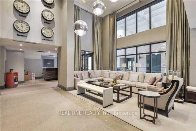 Property Photo:  35 Hayden Street 719  ON M4Y 3C3 