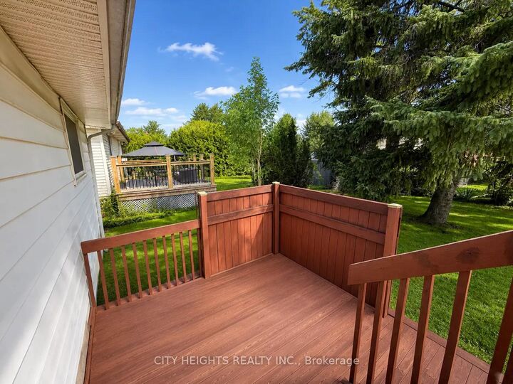 Property Photo:  1487 Jalna Boulevard Upper Level  ON N6E 3C4 