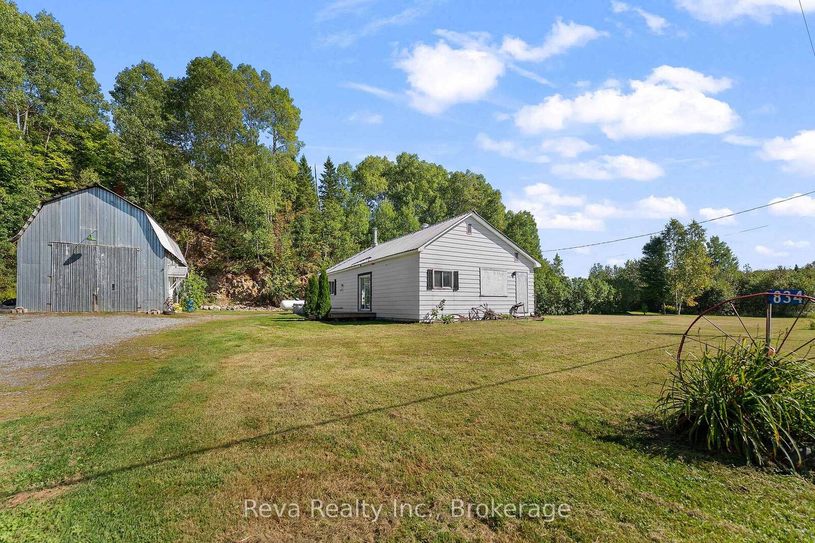 Property Photo:  834 Hybla Road  ON K0L 1C0 