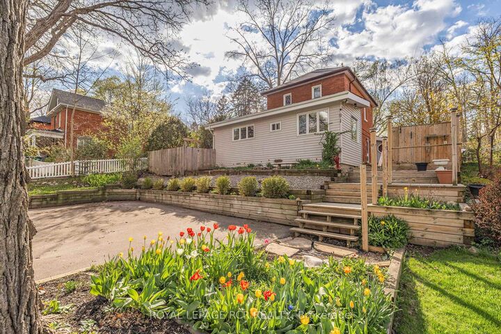 Property Photo:  91 King Street W  ON L7E 1A2 