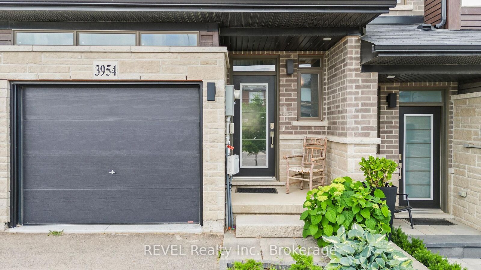 Property Photo:  3954 Crown Street  ON L3J 0T1 
