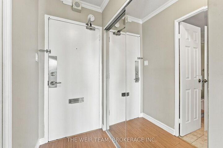 Property Photo:  30 Gloucester Street 2110  ON M4Y 1L6 