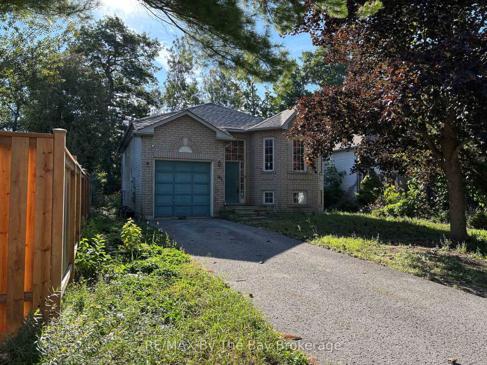 Property Photo:  184 Dyer Drive  ON L9Z 1L9 