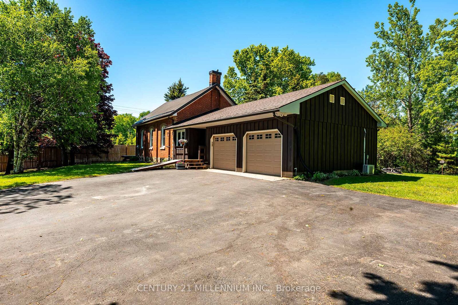 Property Photo:  793004 3rd Line Ehs Line  ON L9W 5X6 