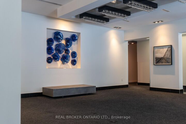 Property Photo:  101 Richmond Road 302  ON K1Z 0A6 