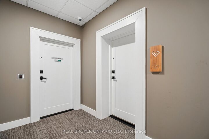 Property Photo:  101-1878 Gordon Street  ON N1L 0P9 