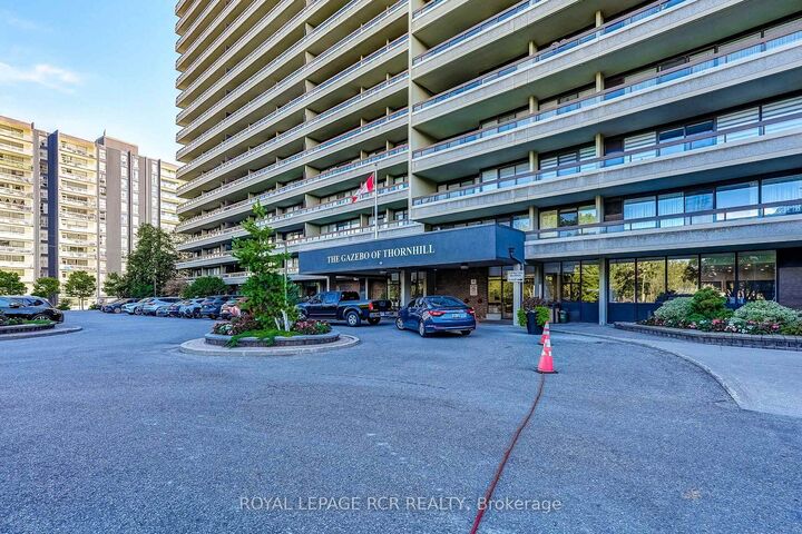 Property Photo:  8111 Yonge Street 1612  ON L3T 4V9 