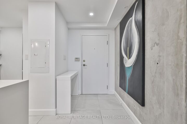 Property Photo:  10 Torresdale Avenue 801  ON M2R 3V8 