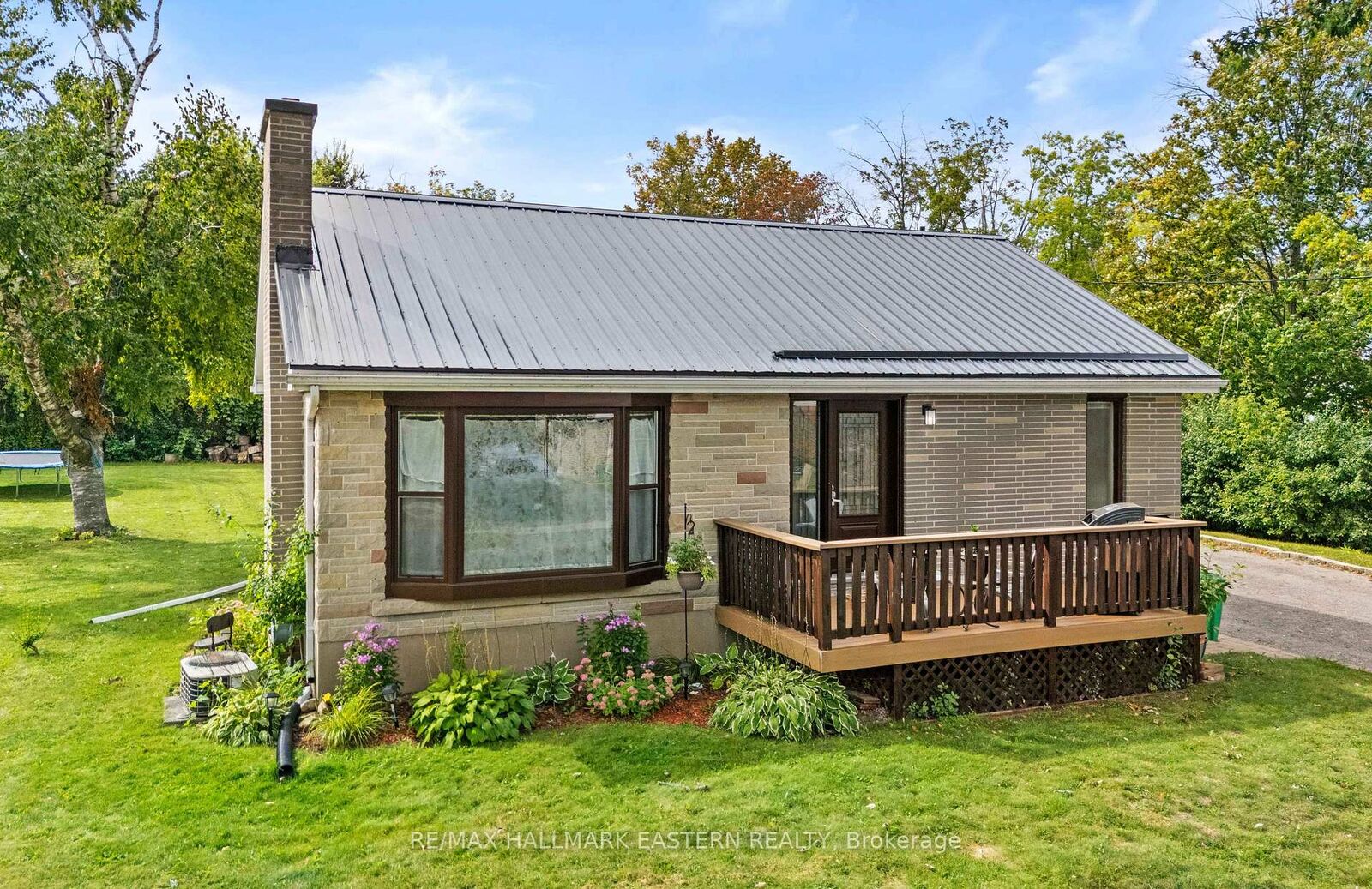 Property Photo:  917 Webber Avenue  ON K9J 5X9 