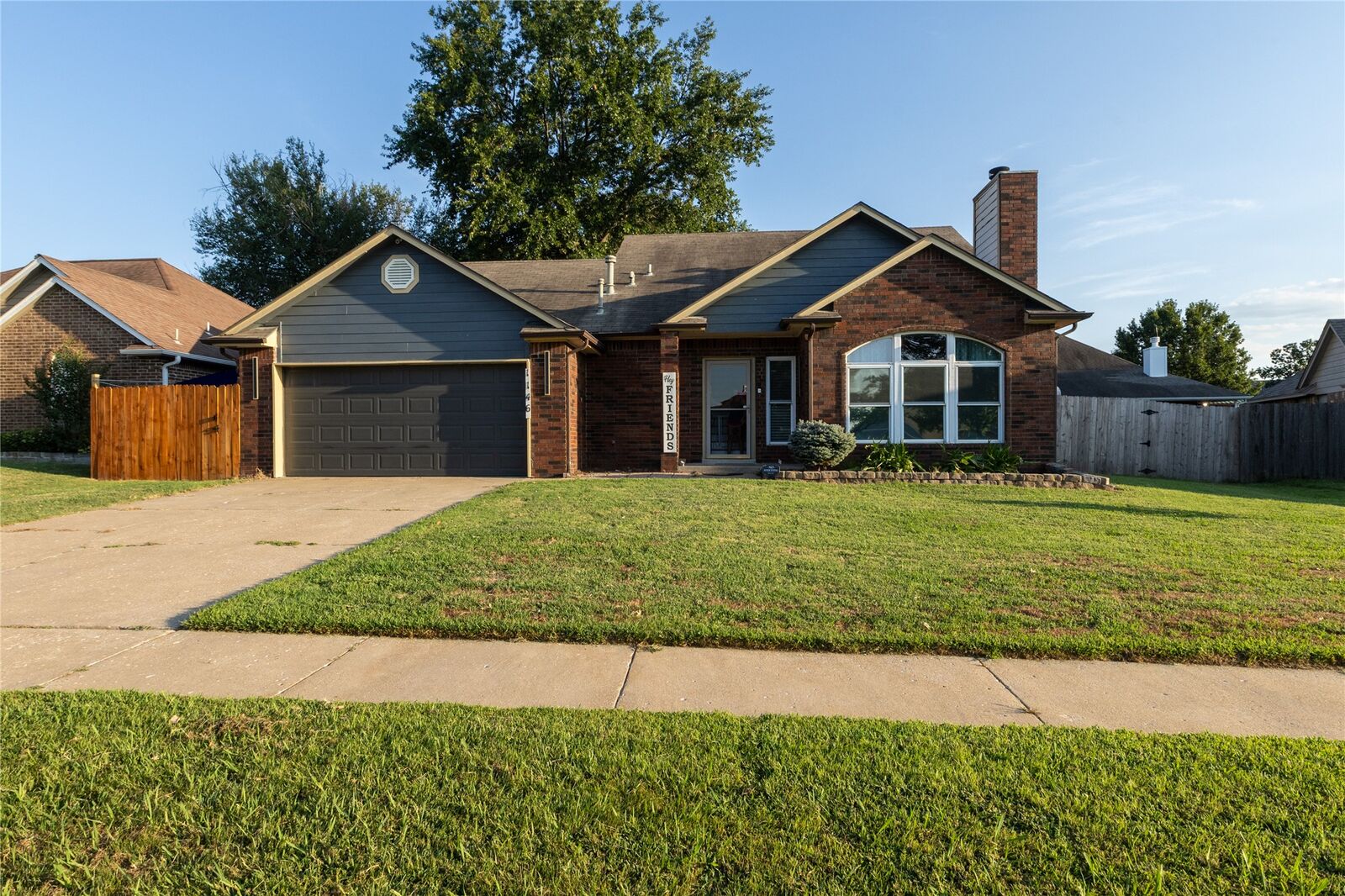 Property Photo: 1146 E 137th Street E OK 74033