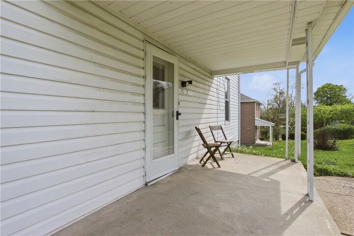 Property Photo:  112 2nd Avenue  PA 15067 