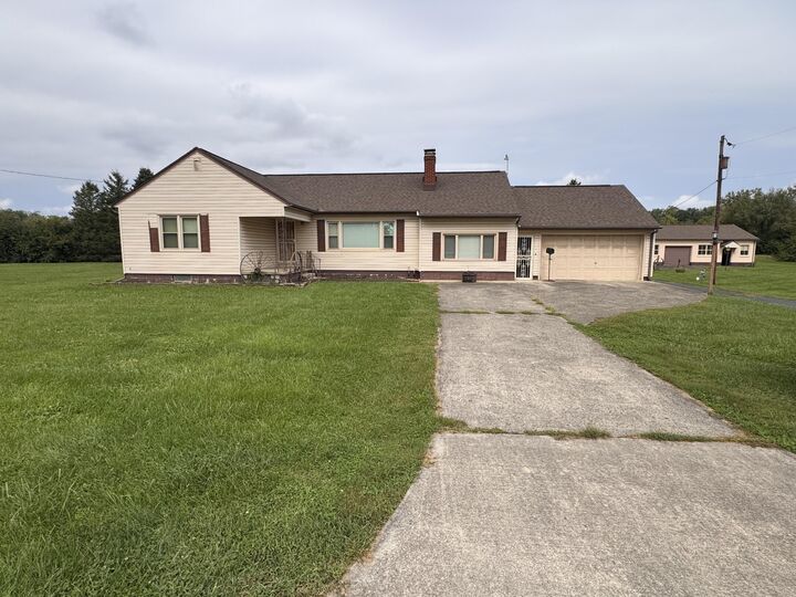 Property Photo: 6540 Lower Valley Pike OH 45344