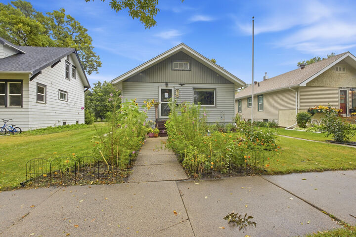 Property Photo: 816 N Lincoln Street SD 57401