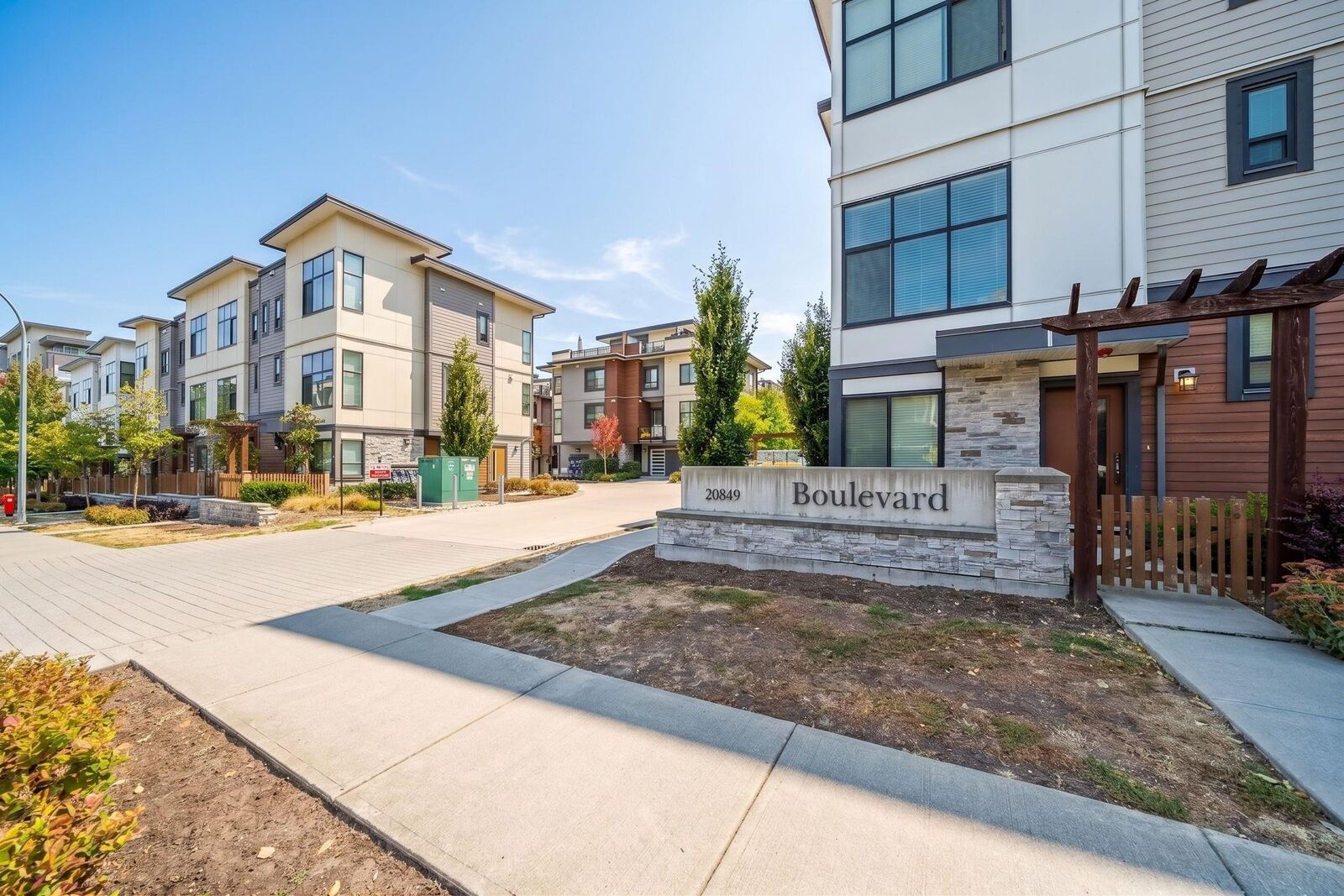 Property Photo:  20849 78B Avenue 27  BC V2Y 0X6 