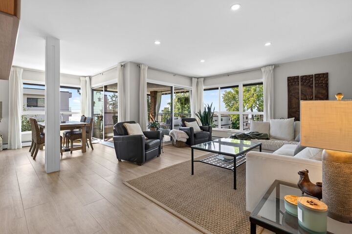 Property Photo: 1290 Martin Street 302 BC V4B 3W3
