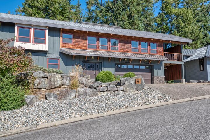 Property Photo: 4622 Sinclair Bay Road 4 BC V0N 1S1