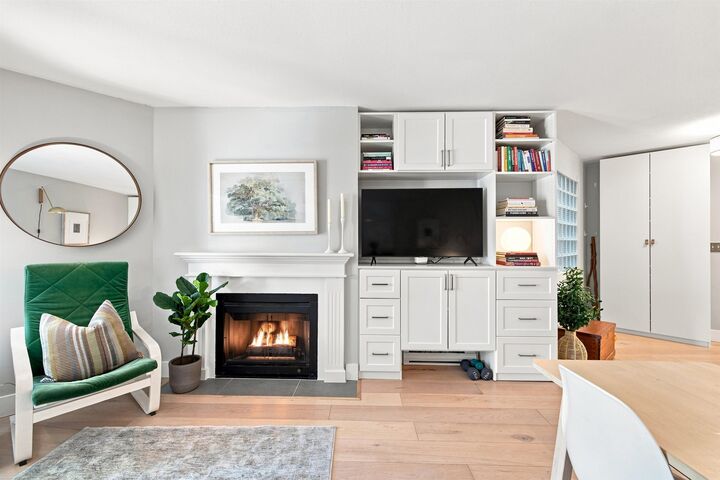 Property Photo:  2020 W 8th Avenue 108  BC V6J 1W5 